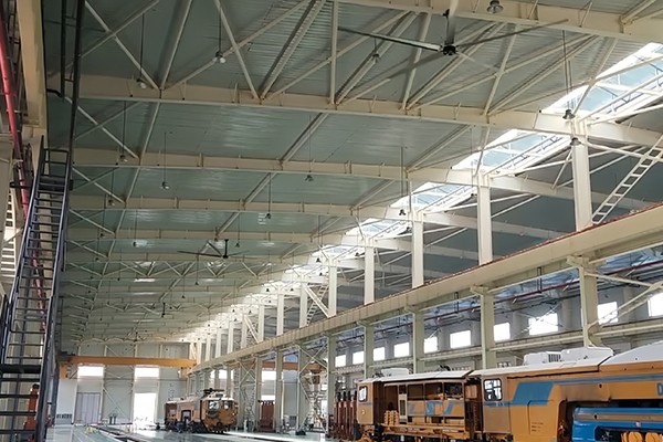 车间该装几台？HVLS 工业大风扇的选型计算与布点方法